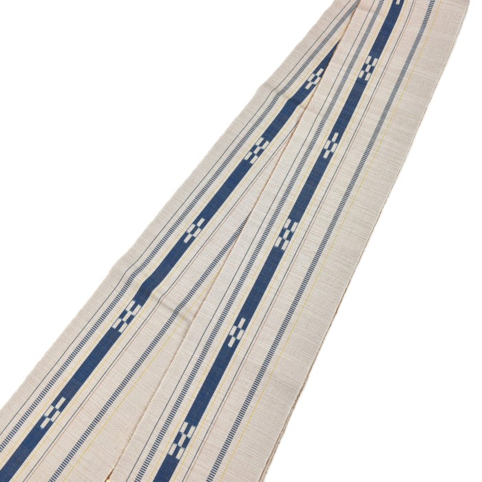 八重山ミンサー 半幅帯 白伽羅色｜薄グレー地に上品な紺の縞が織りなす